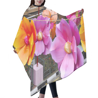 Personality  Chinatown Mid-Autumn Festival Hair Cutting Cape