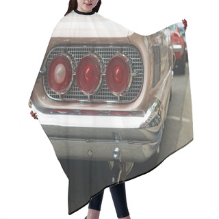 Personality  Rear End Old Car Hair Cutting Cape