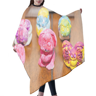 Personality  Painted Plaster Figures Hair Cutting Cape