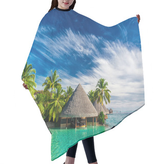 Personality  Infinity Pool With Artificial Beach Hair Cutting Cape