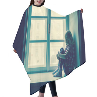 Personality  Girl Looking Through Window Hair Cutting Cape