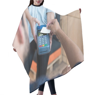 Personality  Payment By Credit Card And Terminal Hair Cutting Cape