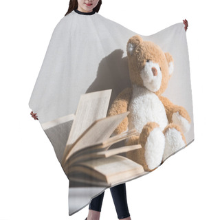 Personality  Teddy Bear And Book Hair Cutting Cape