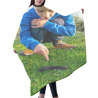 Personality  Boy Pointing At A Big Slug In Nature Hair Cutting Cape
