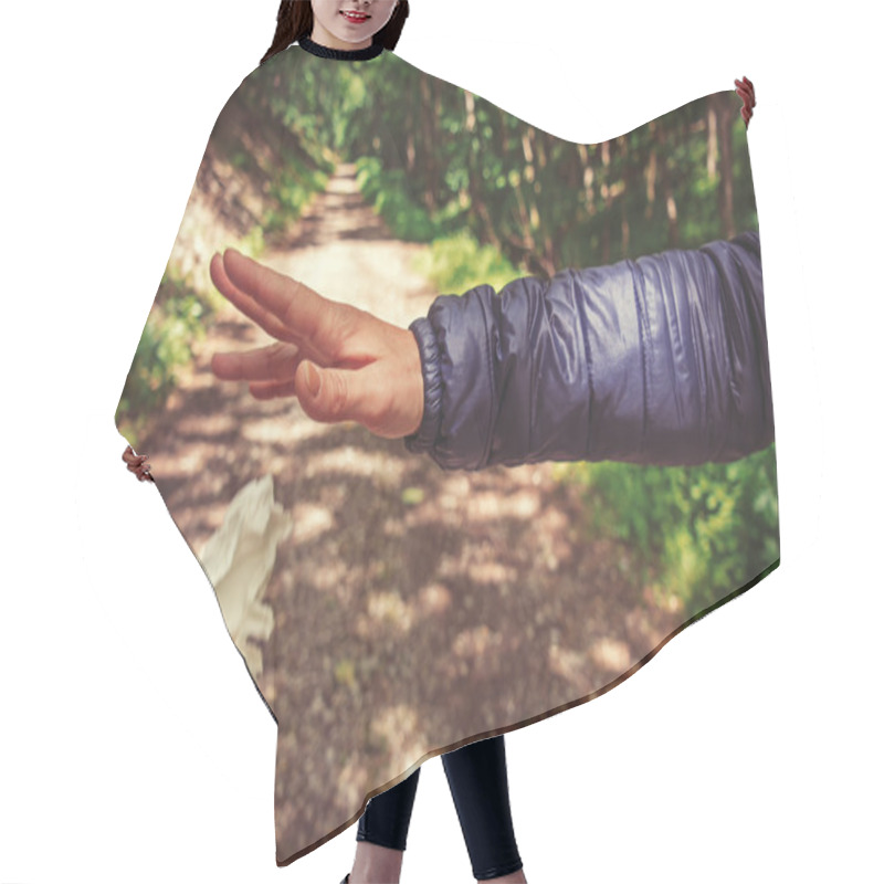 Personality  Polluting Person In The Forest Hair Cutting Cape