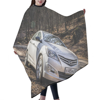Personality  The Car Hyundai Solaris (Accent) Is Parked In Nature. Grand Canyon, The Republic Of Crimea. 2016-03-07 Hair Cutting Cape