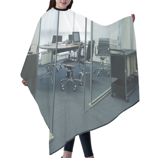 Personality  Modern Office Interior Hair Cutting Cape