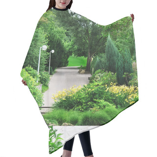 Personality  Beautiful Park Hair Cutting Cape