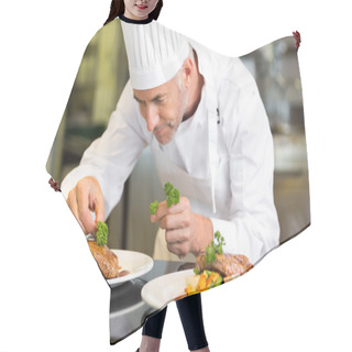 Personality  Concentrated Male Chef Garnishing Food In Kitchen Hair Cutting Cape