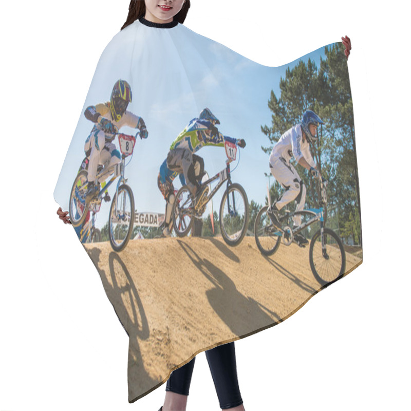 Personality  Elite Riders Jumping Hair Cutting Cape