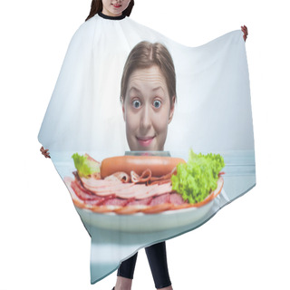 Personality  Young Woman Looking On Plate Hair Cutting Cape