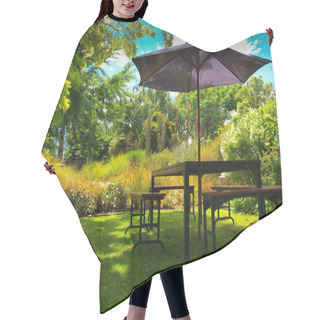 Personality  Dining Table With Parasol Hair Cutting Cape