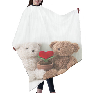 Personality  Couple Lover Bear Dolls With Heart Shape Plant On Table Hair Cutting Cape