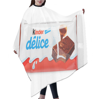 Personality  Kinder Delice Chocolate Candy Bar Hair Cutting Cape