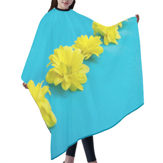 Personality  Beautiful Yellow Flowers Hair Cutting Cape