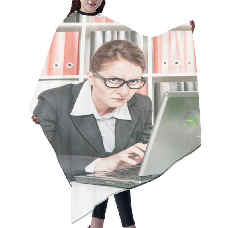 Personality  Frown Business Woman Working Hair Cutting Cape
