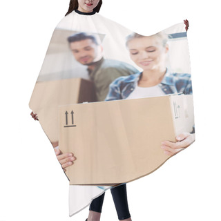Personality  Couple With Cardboard Boxes In New House Hair Cutting Cape