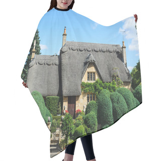 Personality  Thatched Cottage With Beautiful Garden Hair Cutting Cape