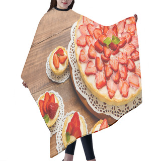 Personality  Homemade Strawberry Cake Hair Cutting Cape