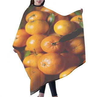 Personality  Selective Focus Of Sweet Orange Tangerines With Green Leaves Hair Cutting Cape