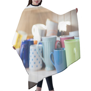 Personality  Mugs On Shelf Are Clean And Dry Hair Cutting Cape