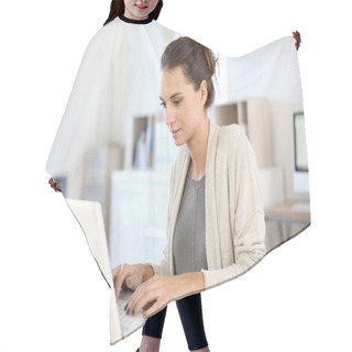 Personality  Woman Working On Laptop Hair Cutting Cape