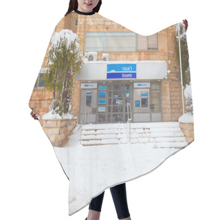 Personality  Snow-covered Entrance In The Leumi Bank In Jerusalem Hair Cutting Cape