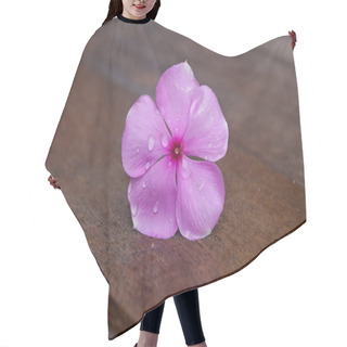 Personality  Purple Periwinkle Flower Hair Cutting Cape
