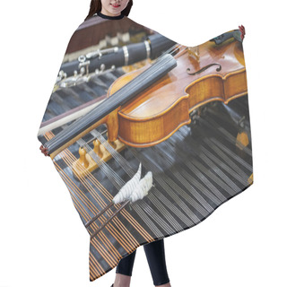 Personality  Antique Violin And Violin Bow Lying On Dulcimer. Close Up A Violin Instrument And Cymbal Before A Concert. Music Concept Background Hair Cutting Cape