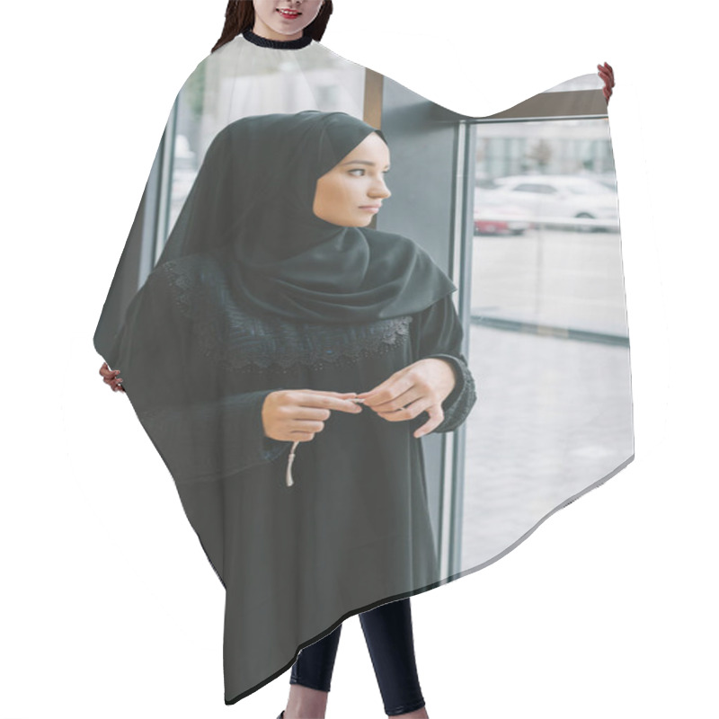 Personality  Muslim Woman Looking At Window Hair Cutting Cape