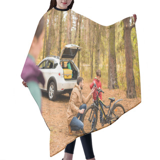 Personality  Father Teaching Son To Ride Bicycle Hair Cutting Cape