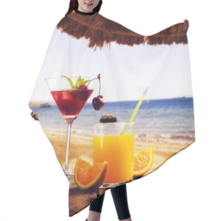 Personality  Cocktails Hair Cutting Cape