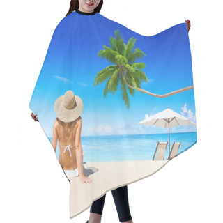 Personality  Woman Relaxing On Beach Hair Cutting Cape