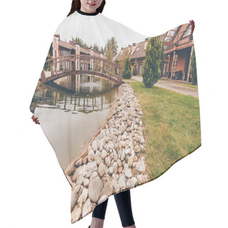 Personality  Bridge Over Pond Hair Cutting Cape
