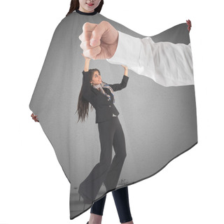 Personality  Big Punch Striking A Woman Hair Cutting Cape