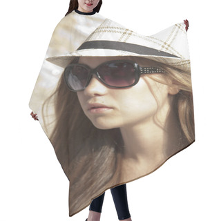 Personality  Woman Hair Cutting Cape