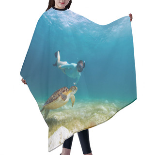 Personality  Young Girl Snorkeling With Sea Turtle Hair Cutting Cape