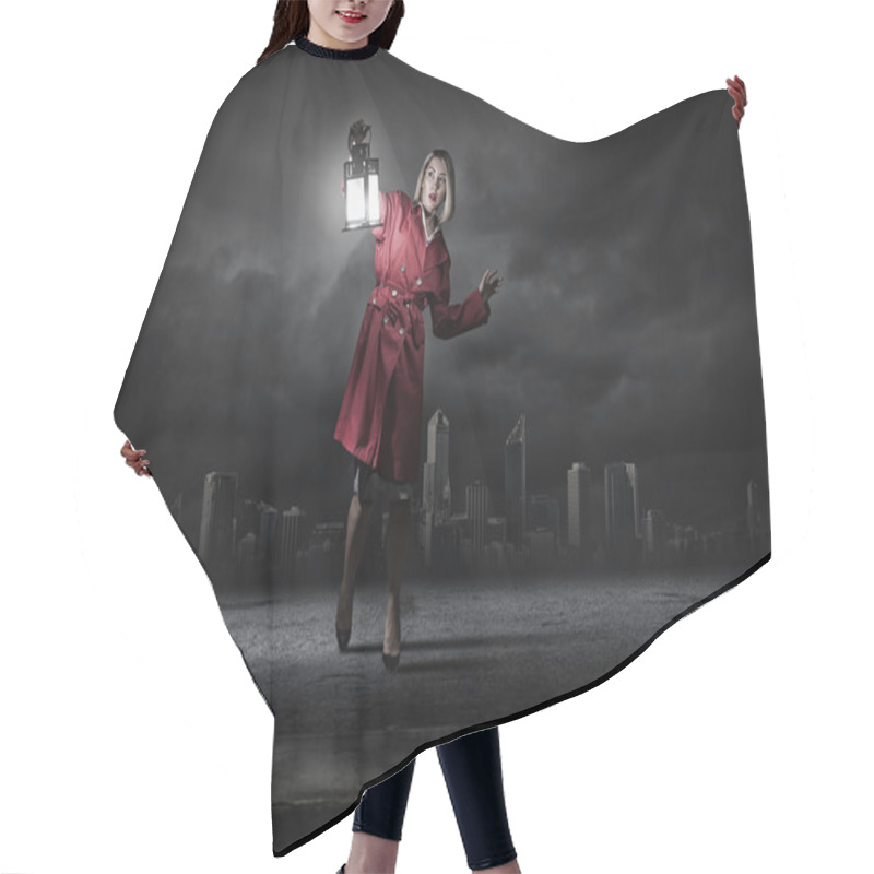Personality  Woman with lantern hair cutting cape