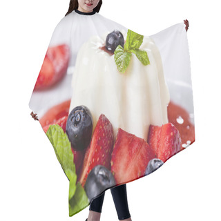 Personality  Panna Cotta Close Up Hair Cutting Cape