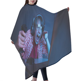 Personality  Emotional Kid Play Video Game Hair Cutting Cape