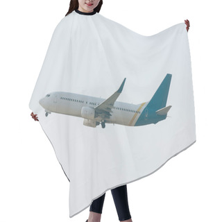Personality  Low Angle View Of Aeroplane With Cloudy Sky At Background Hair Cutting Cape
