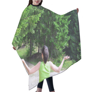 Personality  Girl With A Choice Near The Forked Road Hair Cutting Cape