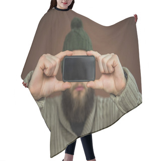 Personality  Man Holding Smartphone  Hair Cutting Cape