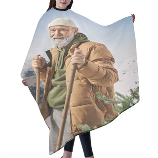 Personality  Athletic Santa In Warm Comfy Outfit Standing On Skis And Smiling At Camera, Christmas Concept Hair Cutting Cape