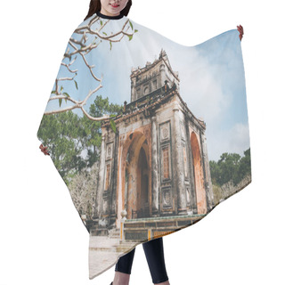 Personality  Temple Hair Cutting Cape