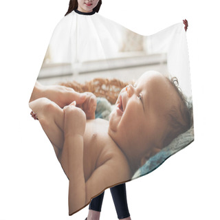 Personality  Baby Smiling At Mother, Close-up Hair Cutting Cape