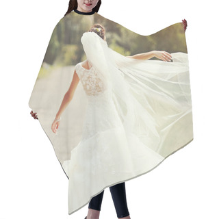 Personality  Happy Brunette Bride Spinning Around With Veil Hair Cutting Cape