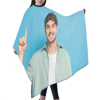 Personality  Happy Man Looking At Camera While Showing Idea Gesture On Blue Hair Cutting Cape