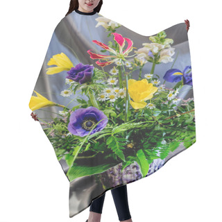 Personality  Tender Flowers Bouquet Hair Cutting Cape