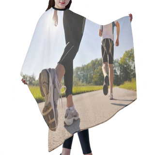 Personality  Young Couple Jogging Hair Cutting Cape